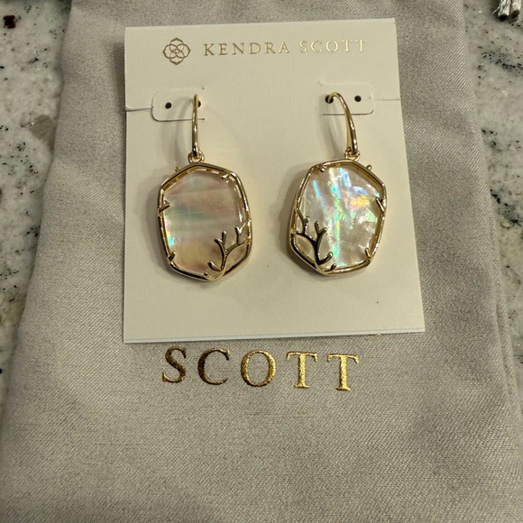 NWT Kendra Scott Daphne Gold and Iridescent Frame Drop Earrings - Picture 2 of 5